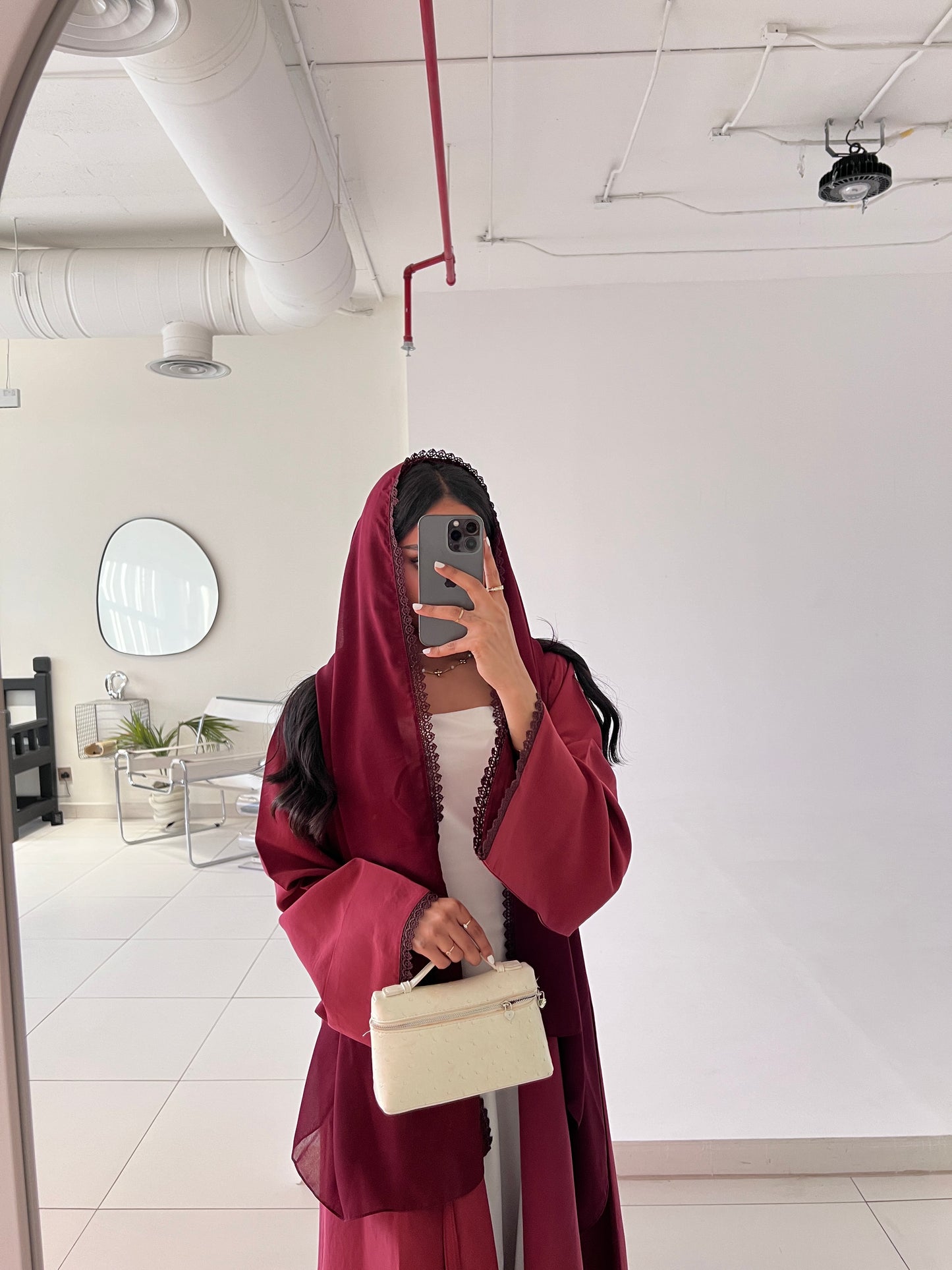 Flared Burgundy Washed Silk Abaya with Lace Trim عباية سادة نص كلوش من الحرير المغسول باللون العنابي مع حواف دانتيل