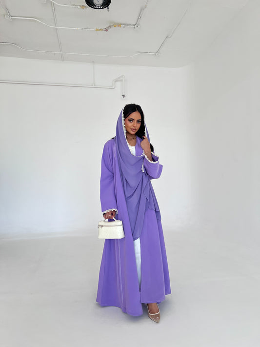 Flared Purple Washed Silk Abaya with Lace Trim عباية سادة نص كلوش من الحرير المغسول باللون البنفسجي مع حواف دانتيل