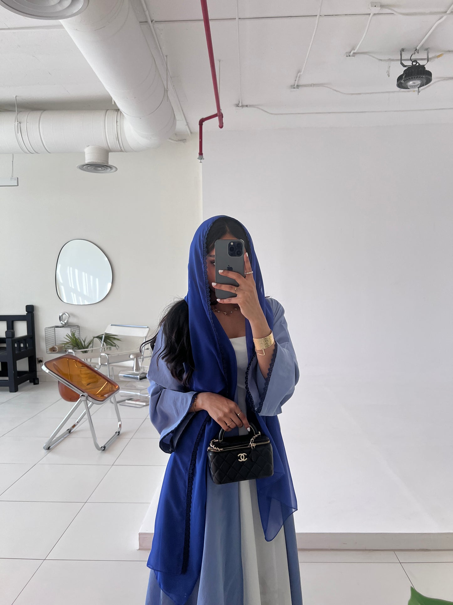 Flared Blue Washed Silk Abaya with Lace Trim عباية ساد نص كلوش من الحرير المغسول باللون الأزرق مع حواف دانتيل