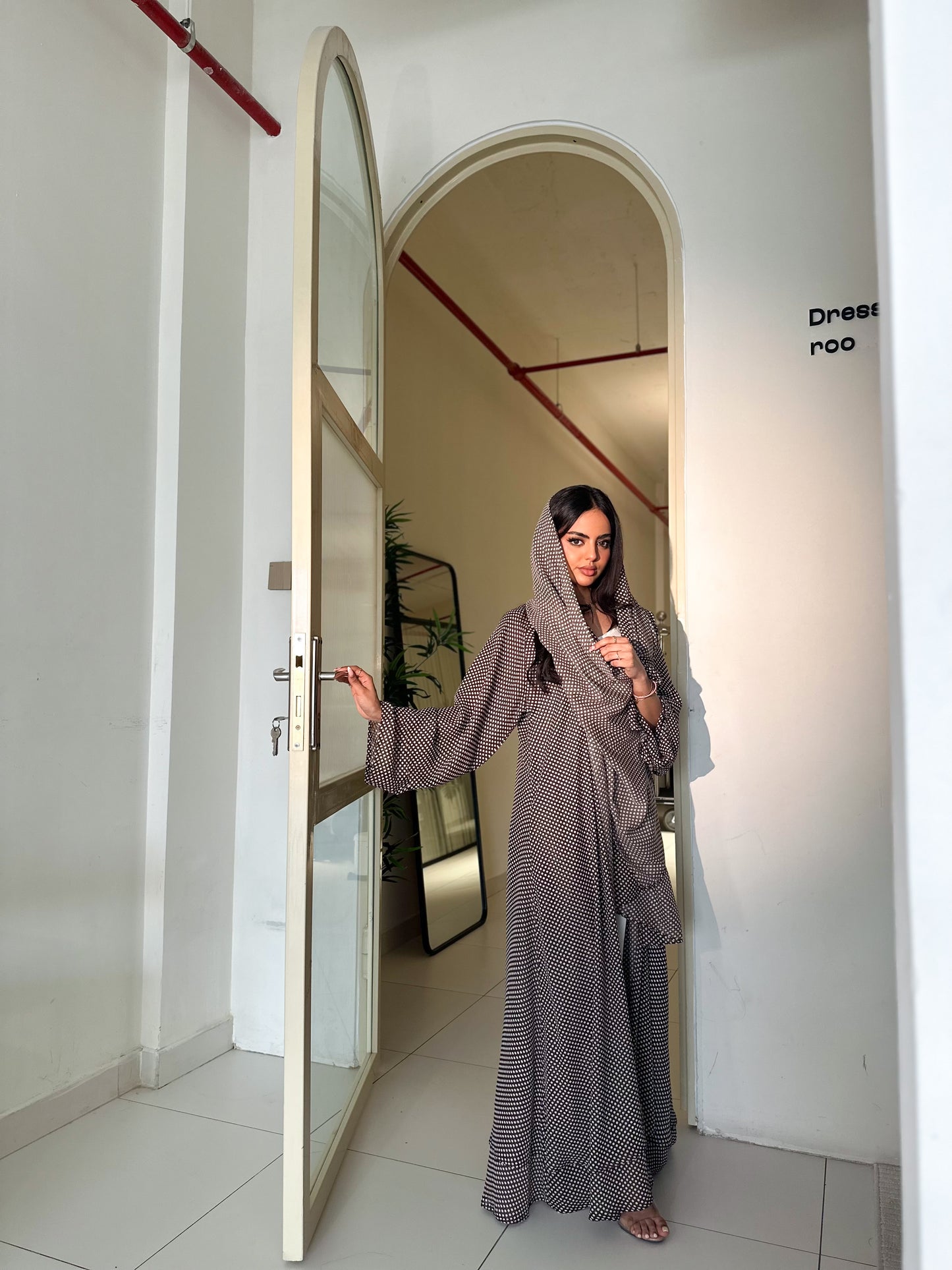 White And Brown Polka Dot Pattern Abaya عباية بولكا دوت  شيفون بيني منقطة يالابيض