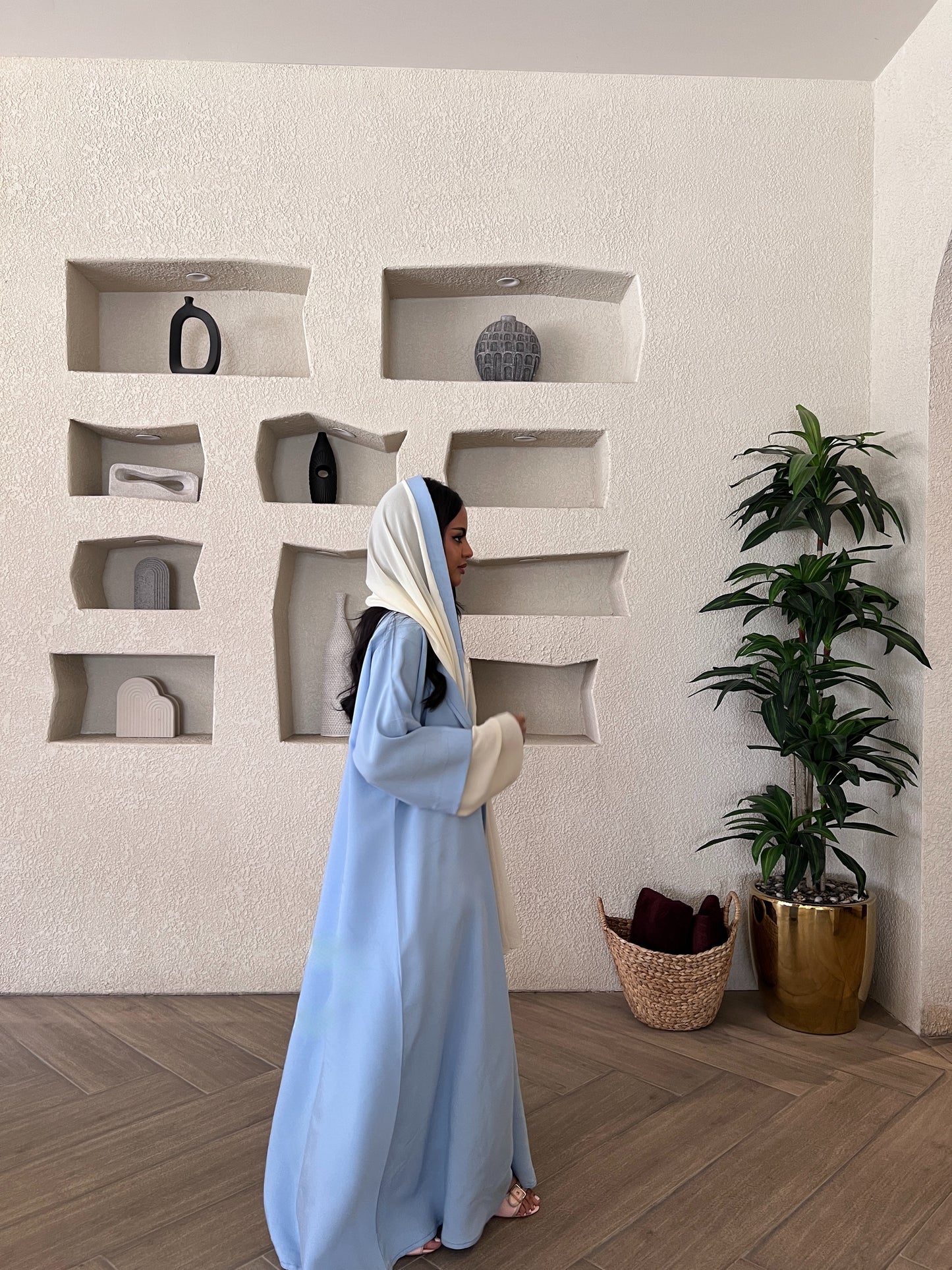 Sky Blue Abaya with Off-White Chiffon Sleeves Scarf عباية سماوي بأكمام و طرحة شيفون سكري