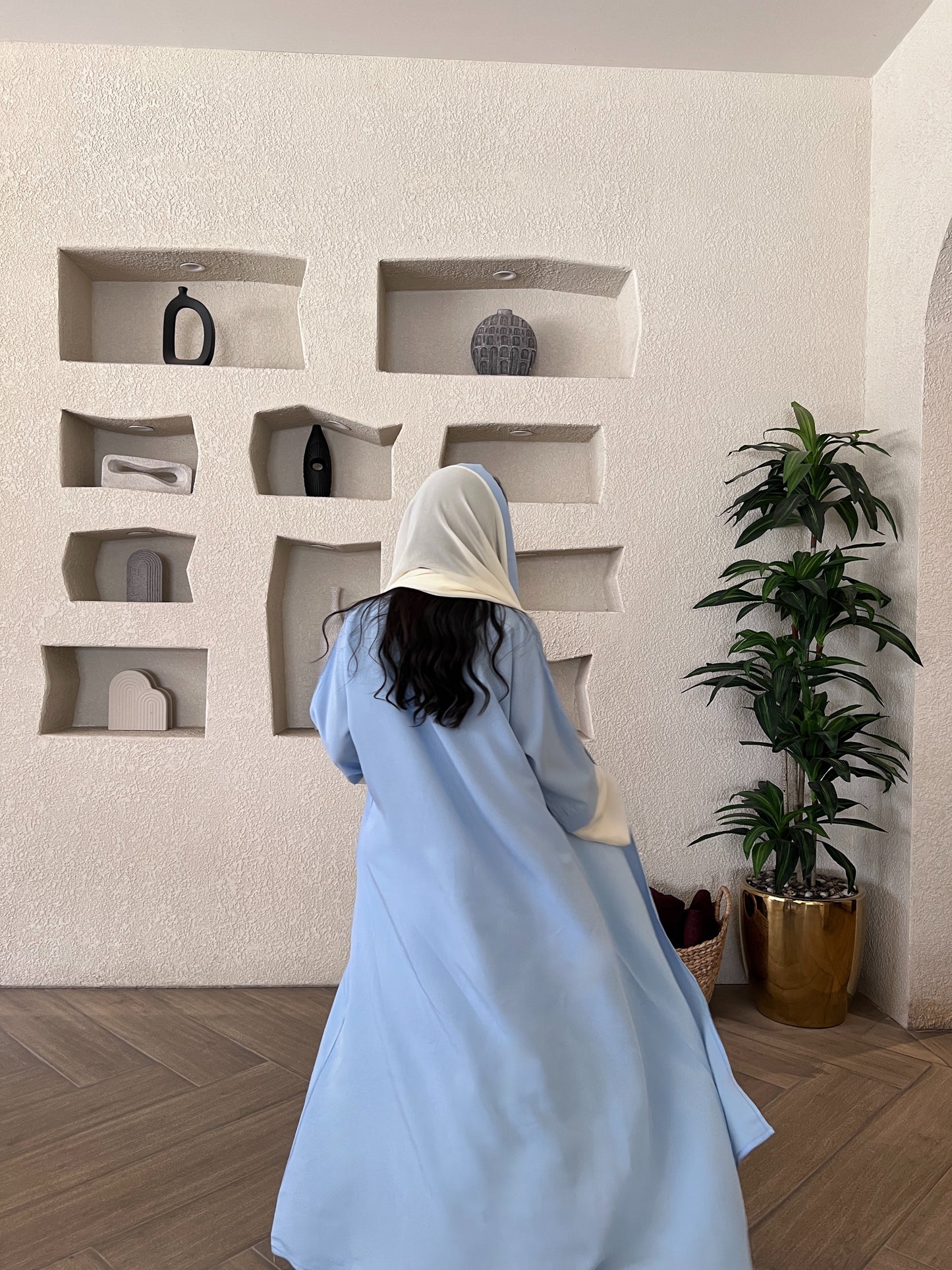 Sky Blue Abaya with Off-White Chiffon Sleeves Scarf عباية سماوي بأكمام و طرحة شيفون سكري