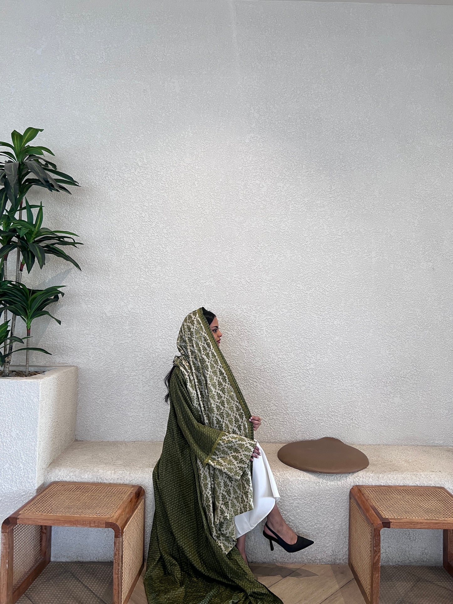 عباية هندية أخضر زيتوني Olive Green Indian Abaya