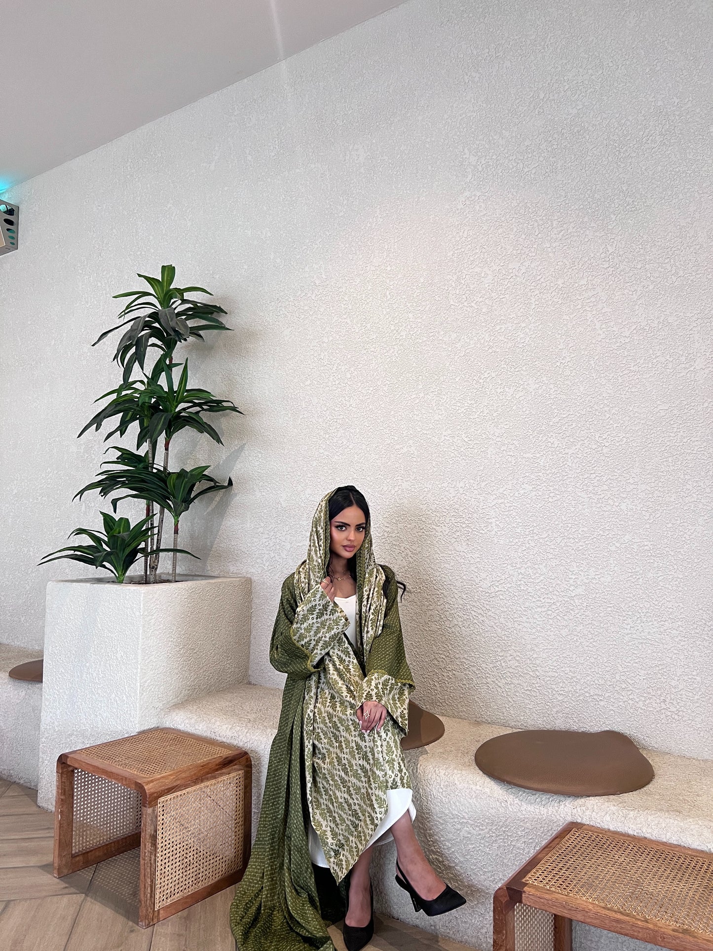 عباية هندية أخضر زيتوني Olive Green Indian Abaya