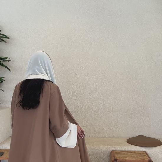  Earthy Brown Abaya with Ivory Accents عباية بني ترابي بلمسات سكري